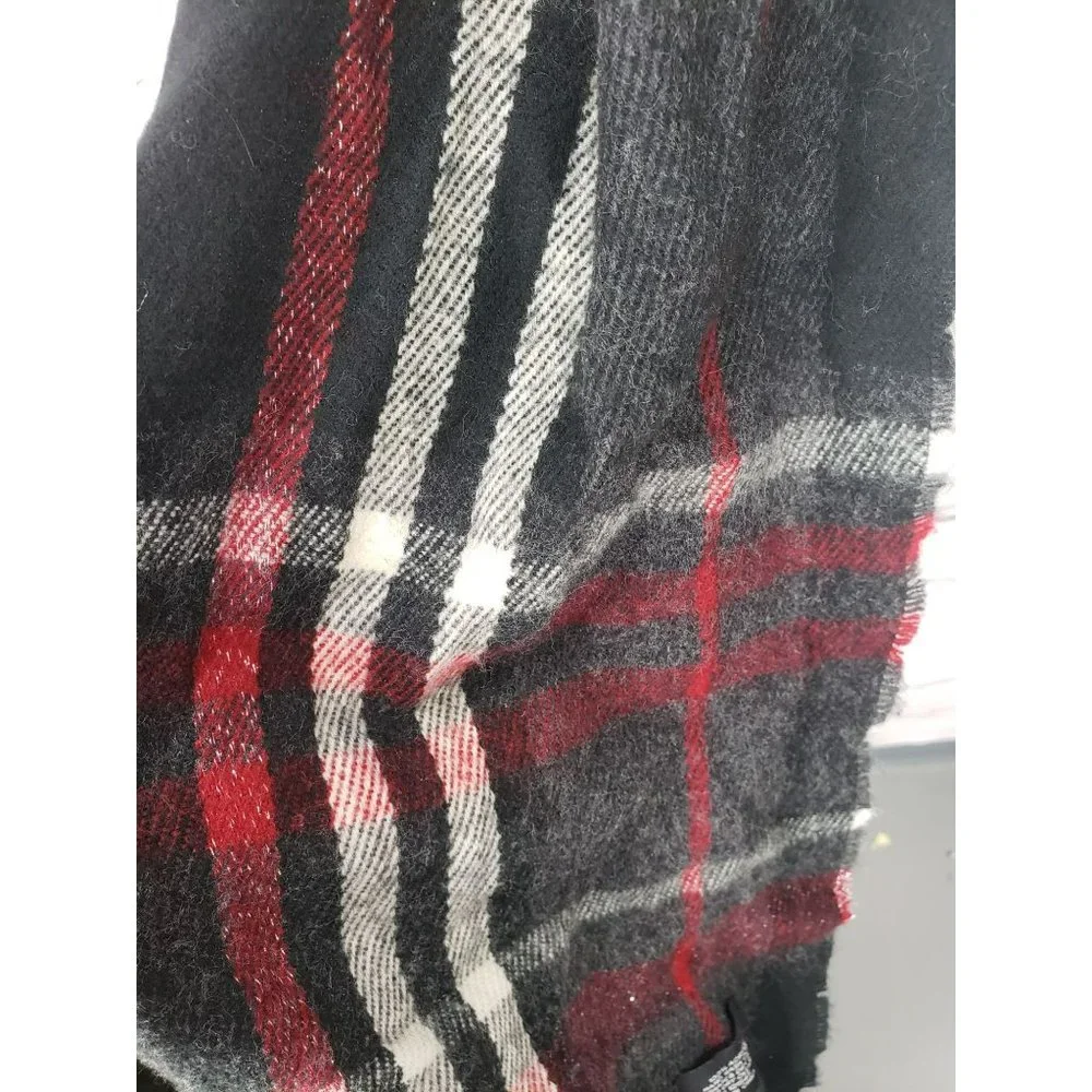 LF Outerwear‎ Plaid lightweight black red scarf